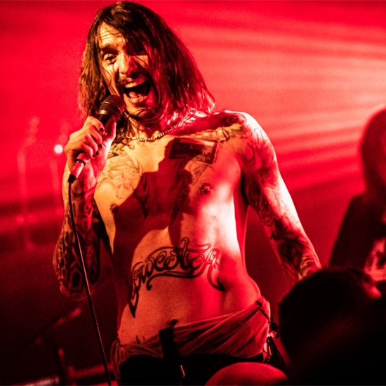 Photo report: The Darkness