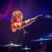 Photo report: Glenn Hughes Ft Doug Aldrich - Cultuurpodium Boerderij (NL)