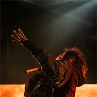 Photo report: Lorna Shore