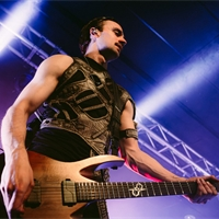 Photo report: Smash Into Pieces