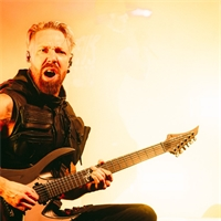 Photo report: Smash Into Pieces