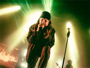 Photo report: Fit For A King