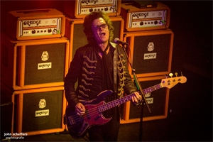 Photo report: Glenn Hughes Ft Doug Aldrich - Cultuurpodium Boerderij (NL)