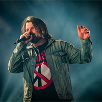 Photo report: Silverstein